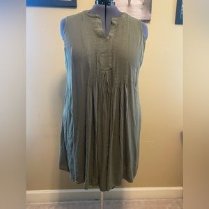 Old Navy Olive Pintuck detail dress comes w/ free gift